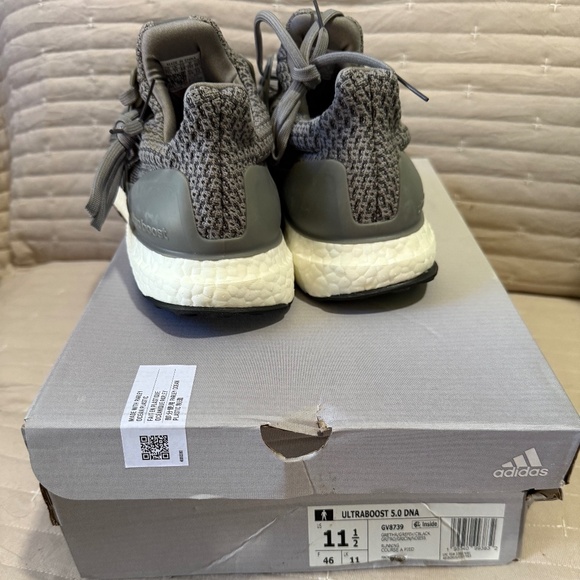 New Adidas Ultraboost 5.0 DNA Grey - Picture 2 of 2